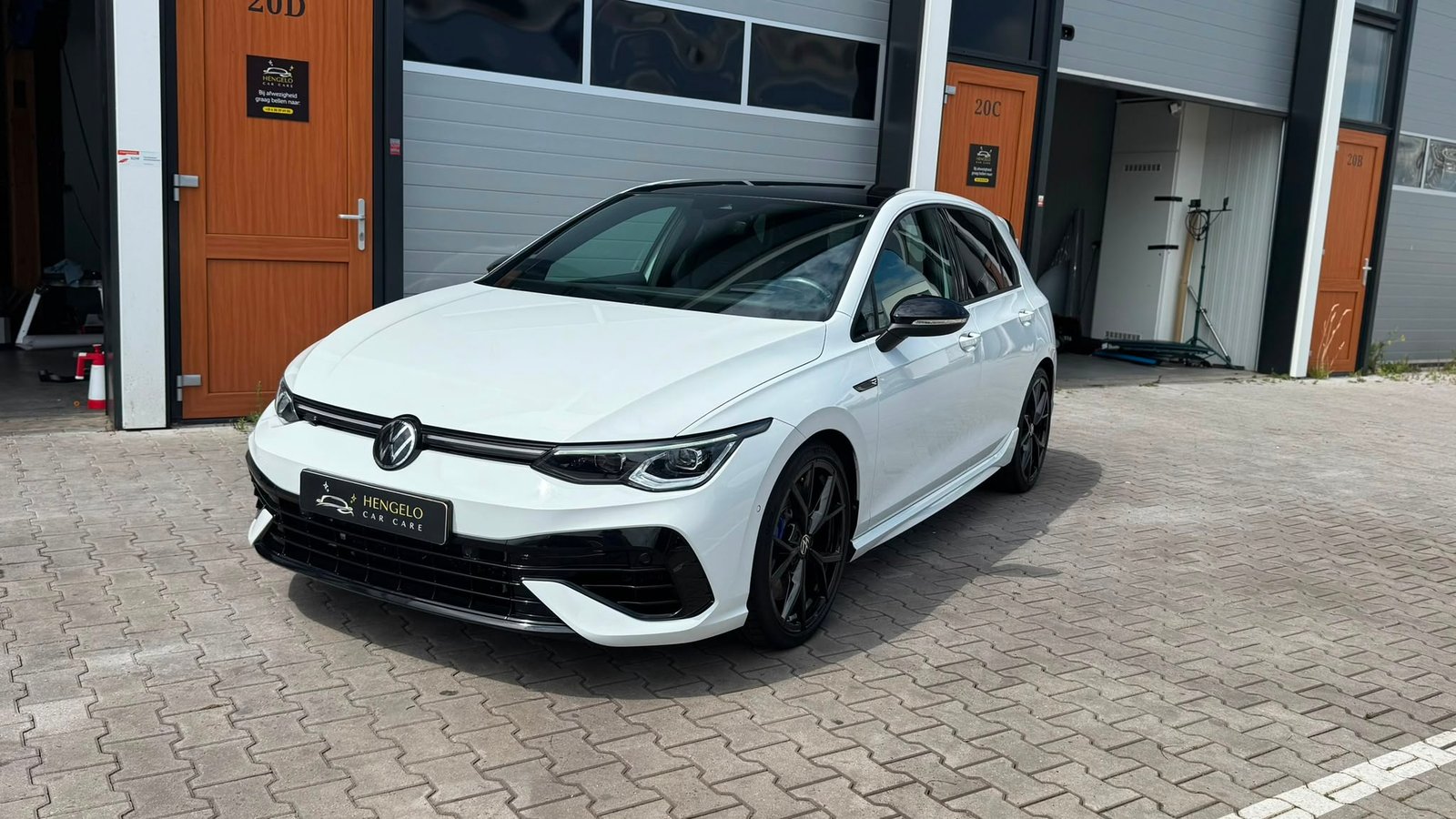 VW Golf 8R