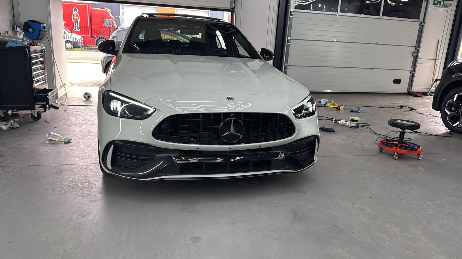 Mercedes Wit